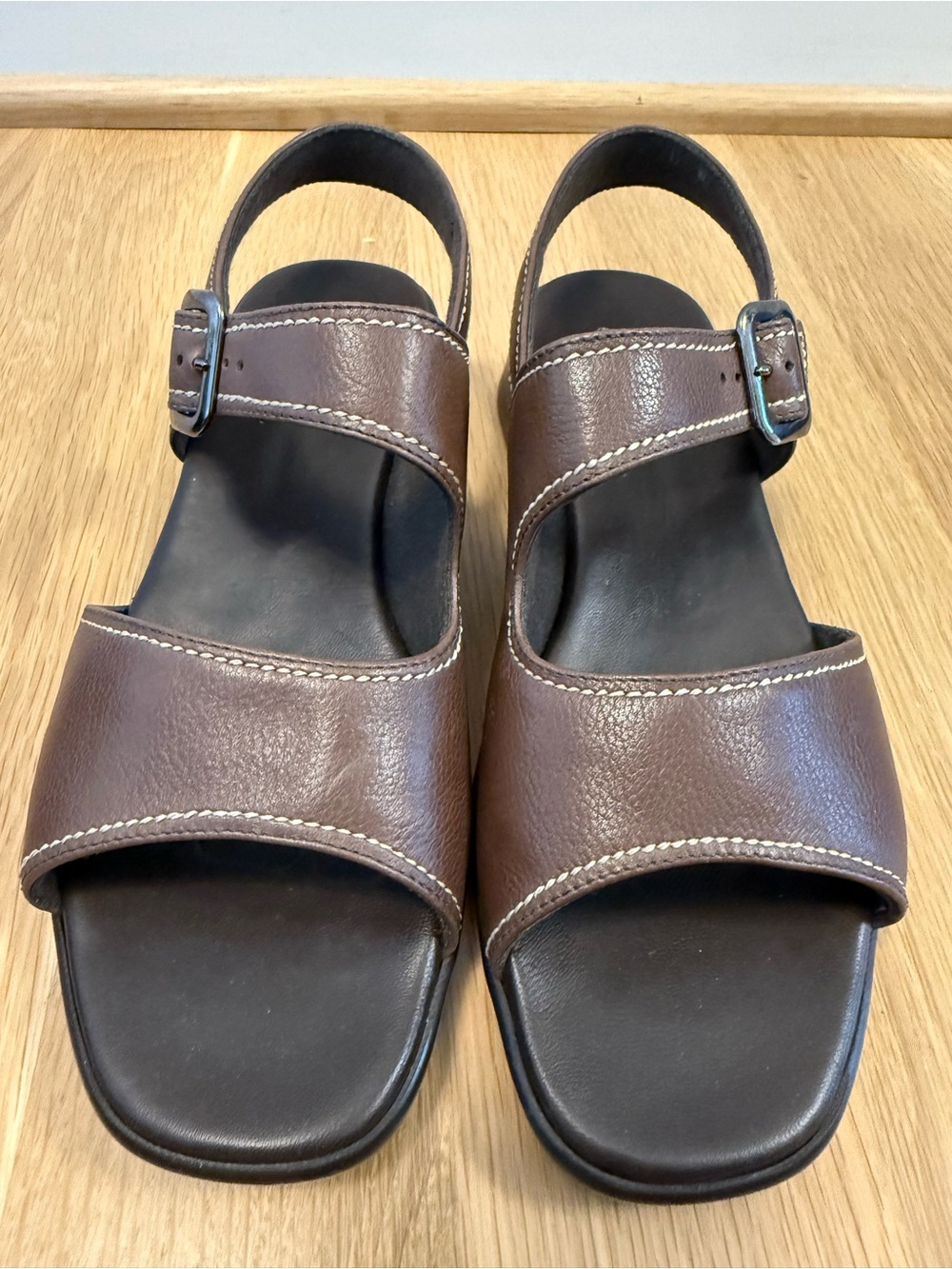 Munro Brown Leather Slingback Sandals with Buckle